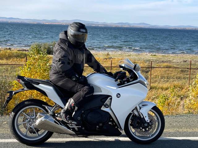 Honda VFR 1200F. 1 200. ., , ,   