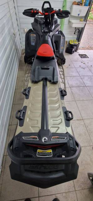 BRP Ski-Doo Summit X with Expert Package. ,  ,   