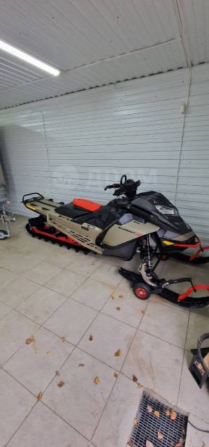 BRP Ski-Doo Summit X with Expert Package. ,  ,   