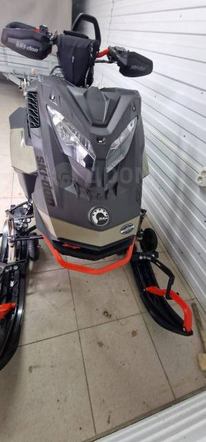 BRP Ski-Doo Summit X with Expert Package. ,  ,   