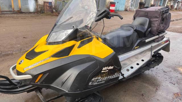 BRP Ski-Doo Skandic SWT. ,   