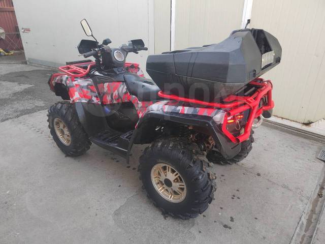 BRP Can-Am Outlander Max 400. ,  \,   