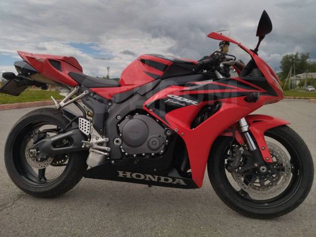 Honda CBR 1000RR Fireblade. 1 000. ., , ,   