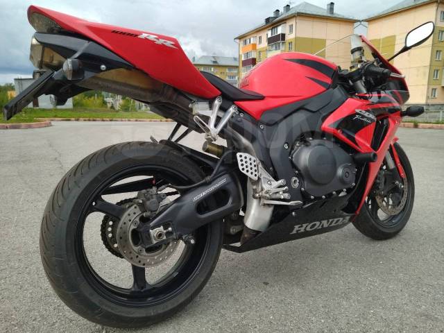 Honda CBR 1000RR Fireblade. 1 000. ., , ,   