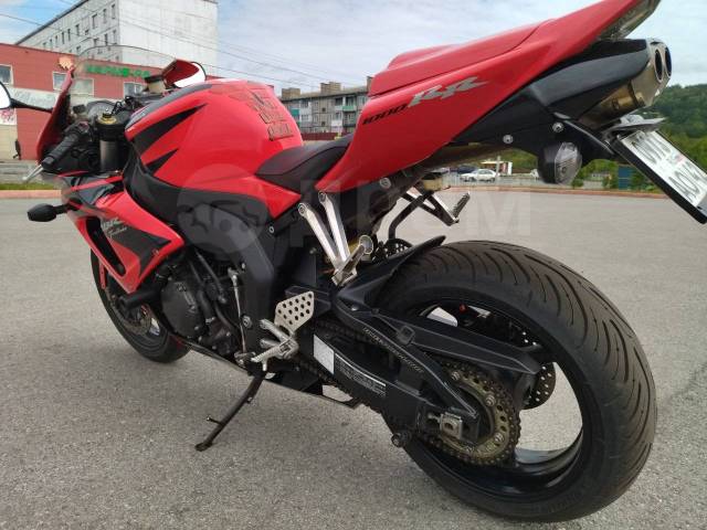 Honda CBR 1000RR Fireblade. 1 000. ., , ,   