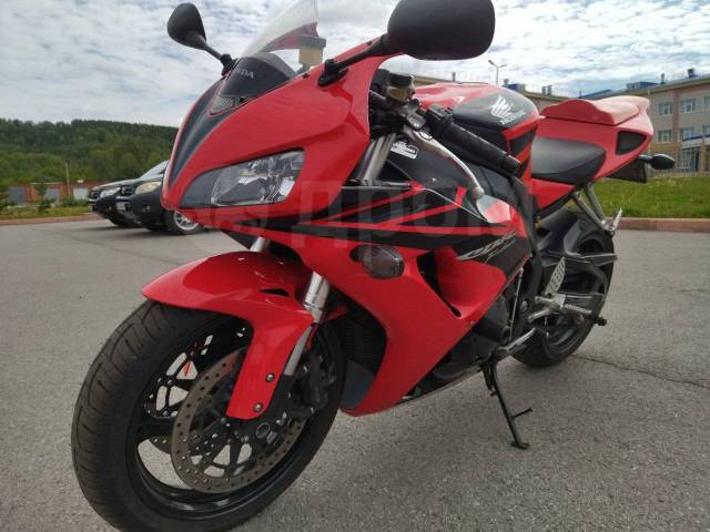 Honda CBR 1000RR Fireblade. 1 000. ., , ,   