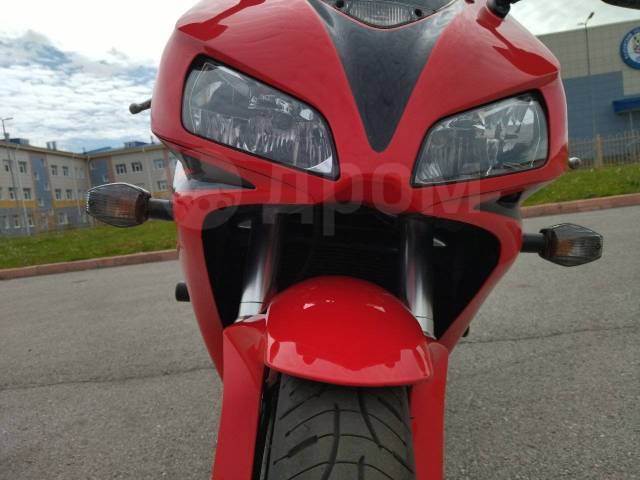 Honda CBR 1000RR Fireblade. 1 000. ., , ,   