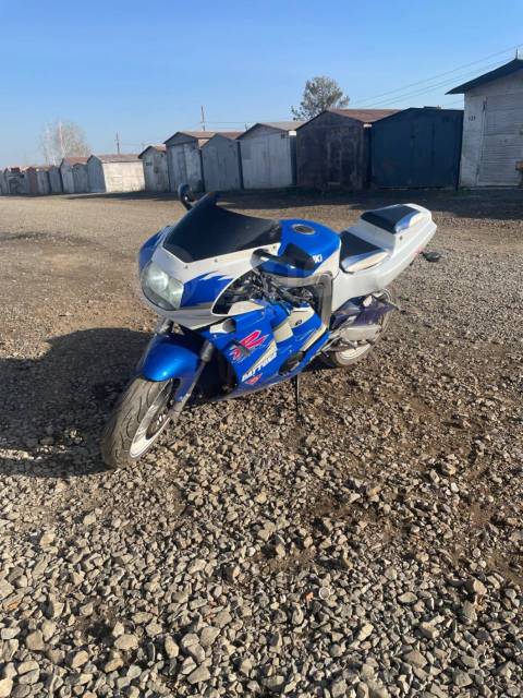 Suzuki GSX-R 400. 400. ., , ,   