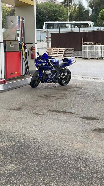 Yamaha R1. 1 000. ., ,   