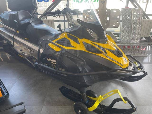 BRP Ski-Doo Skandic SWT. ,  ,   