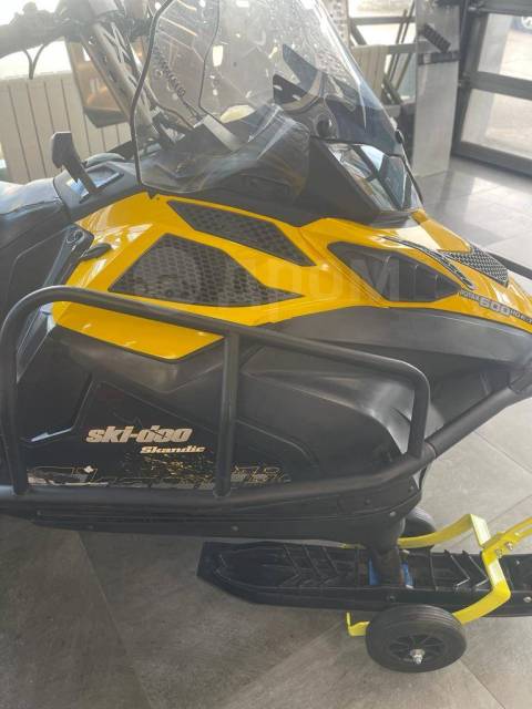 BRP Ski-Doo Skandic SWT. ,  ,   