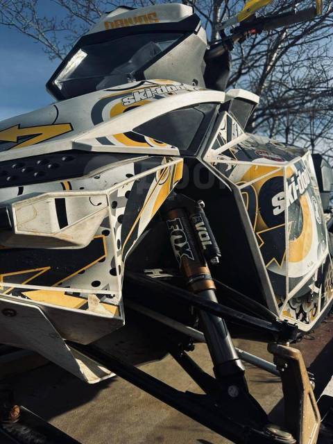 BRP Ski-Doo Summit Freeride. ,  ,   