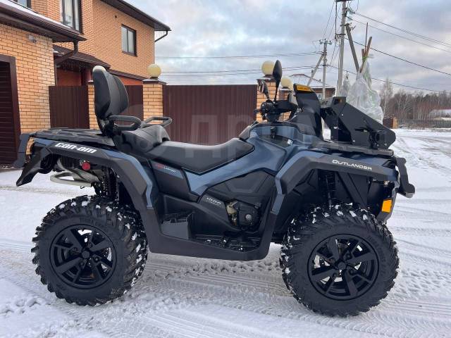 BRP Can-Am Outlander Max 1000R Limited. ,  \,   