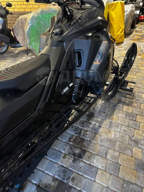 BRP Ski-Doo Summit X with Expert Package. ,  ,   