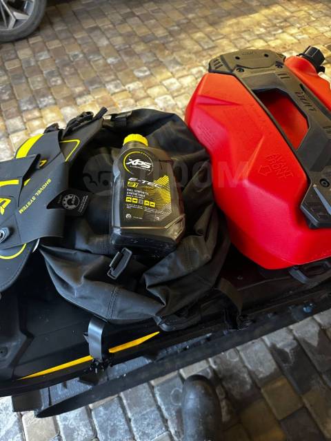 BRP Ski-Doo Summit X with Expert Package. ,  ,   