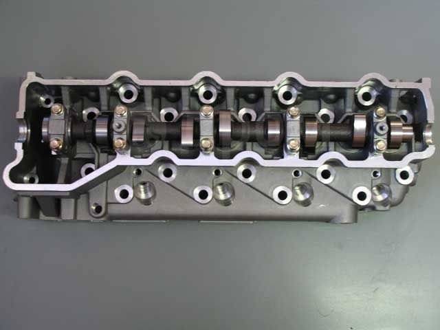 Головка двигателя к4м. Головка 4м40. Головка 4м40 Митсубиси. 4m40 ГБЦ. ГБЦ 4м40.