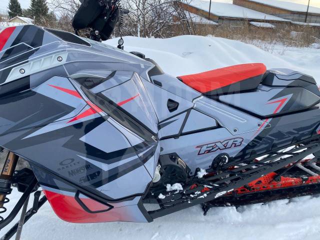 BRP Ski-Doo Summit X with Expert Package. ,  ,   