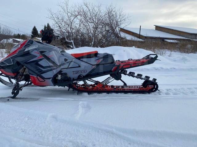 BRP Ski-Doo Summit X with Expert Package. ,  ,   