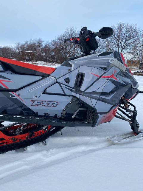 BRP Ski-Doo Summit X with Expert Package. ,  ,   