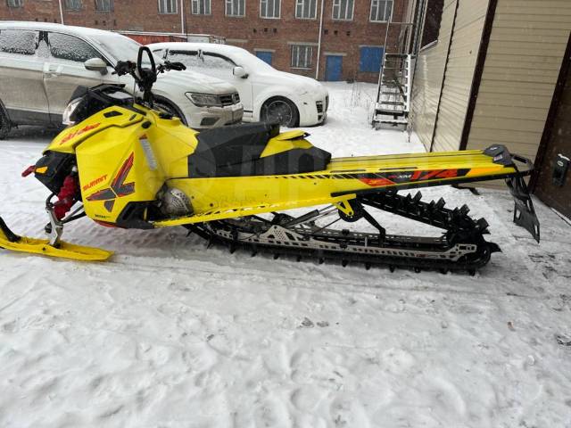 BRP Ski-Doo Summit X T3. ,  ,   