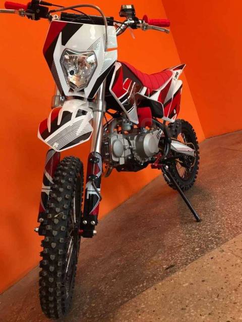 Racer Pitbike RC-CRF125 Start