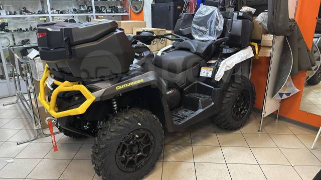 BRP Can-Am Outlander Max 1000R XT-P. ,  \,   