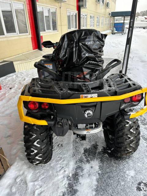 BRP Can-Am Outlander Max 1000R XT-P. ,  \,   