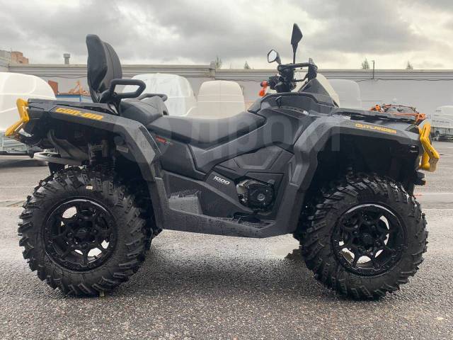 BRP Can-Am Outlander Max 1000R XT-P. ,  \,   