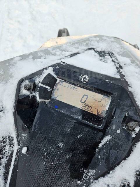 BRP Ski-Doo Summit X with Expert Package. ,  ,   