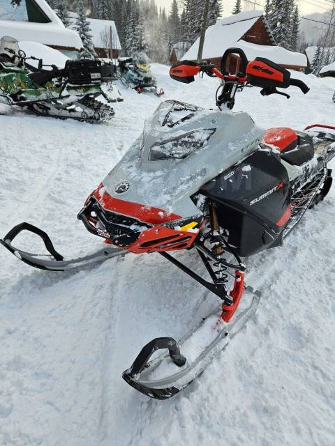 BRP Ski-Doo Summit X with Expert Package. ,  ,   