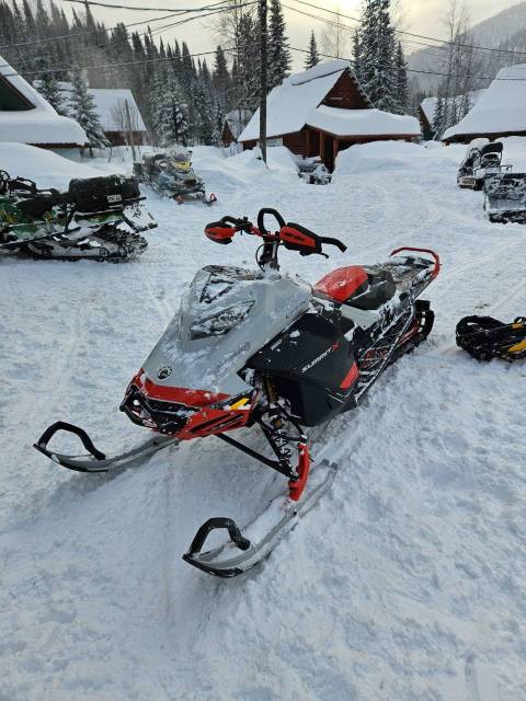 BRP Ski-Doo Summit X with Expert Package. ,  ,   