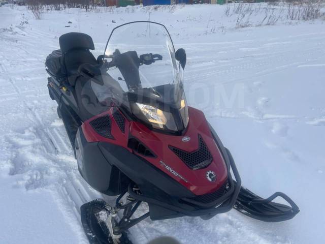 BRP Ski-Doo Expedition SE. ,  ,   