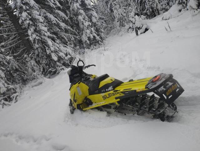 BRP Ski-Doo Summit. ,  ,   