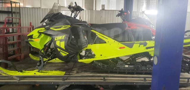 BRP Ski-Doo Touring E 