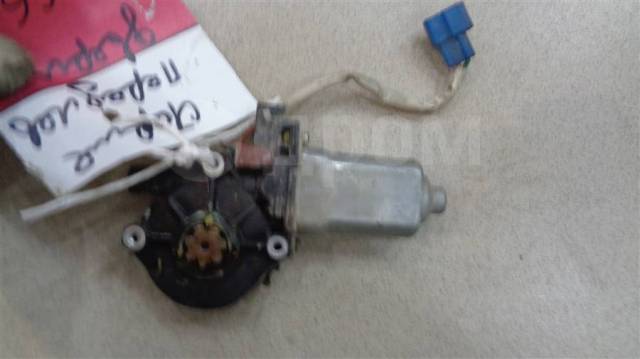 Купить Моторчик стеклоподъемника передний левый Daihatsu Storia GF ...