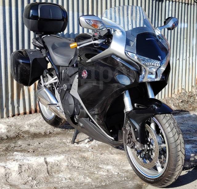 Honda VFR 1200F, 2012, 1 200 куб. см. 4х тактный, без пробега, исправен ...