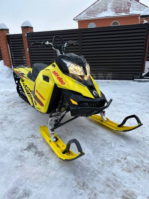 Ski Doo Summit x163 800r e Tec