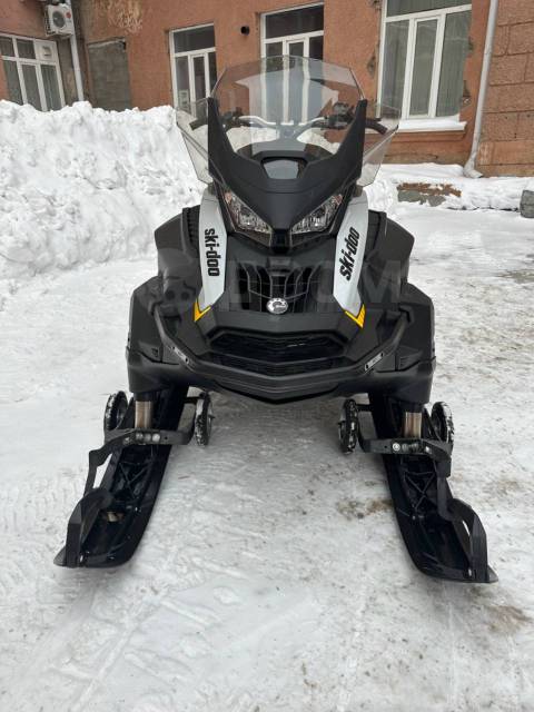 BRP Ski-Doo Skandic Sport. ,  ,   