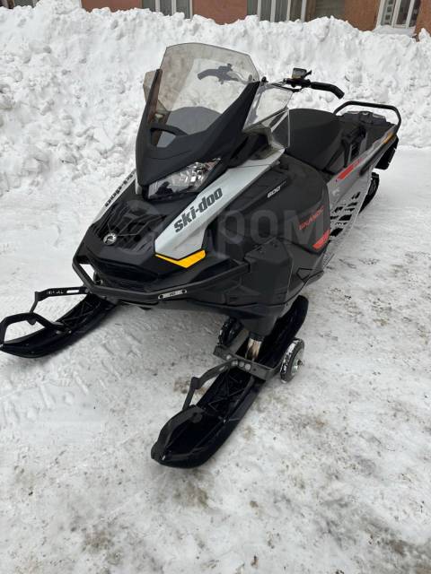 BRP Ski-Doo Skandic Sport. ,  ,   