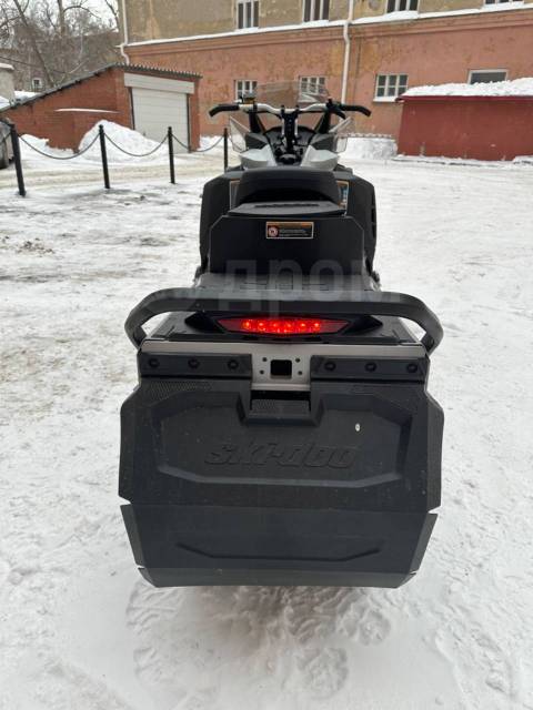 BRP Ski-Doo Skandic Sport. ,  ,   