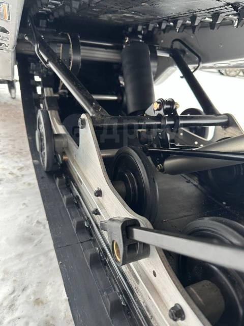 BRP Ski-Doo Skandic Sport. ,  ,   