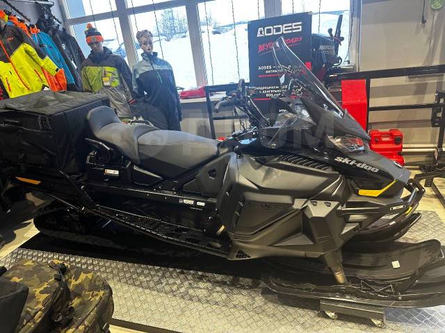 BRP Ski-Doo Skandic SWT. ,  ,   