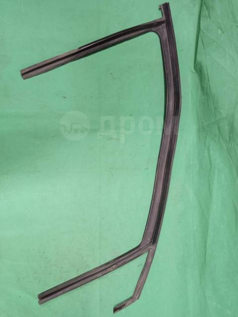 Купить Уплотнитель стекла двери передней Chery Very A13, правый в ...