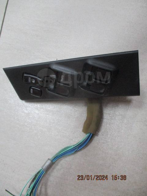 Купить Пульт Стеклоподъемника Isuzu Bighorn UBS26GW 6VE1, правый ...