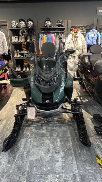 BRP Ski-Doo Grand Touring SE.   