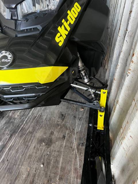 BRP Ski-Doo Summit X. ,  ,   