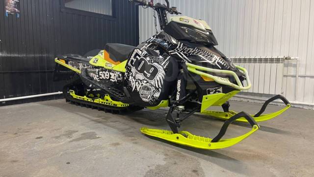 BRP Ski-Doo Summit. ,  ,   