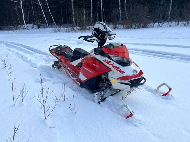 BRP Ski-Doo Summit X with Expert Package. ,  ,   