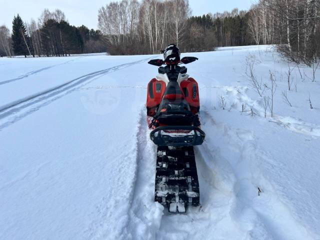 BRP Ski-Doo Summit X with Expert Package. ,  ,   