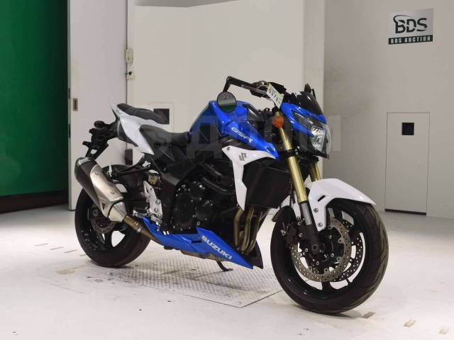 Suzuki GSR 750. 750. ., , ,  .     